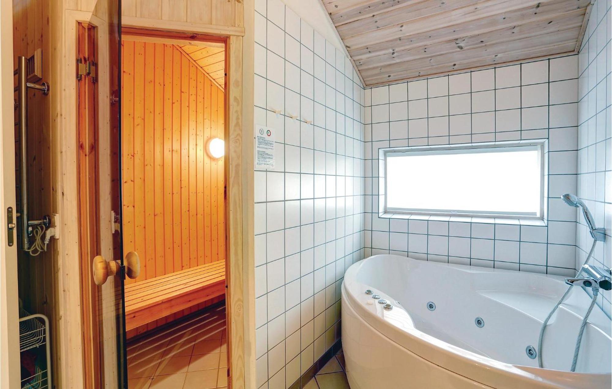 Awesome Home In Nexo With Sauna Snogebaek Luaran gambar